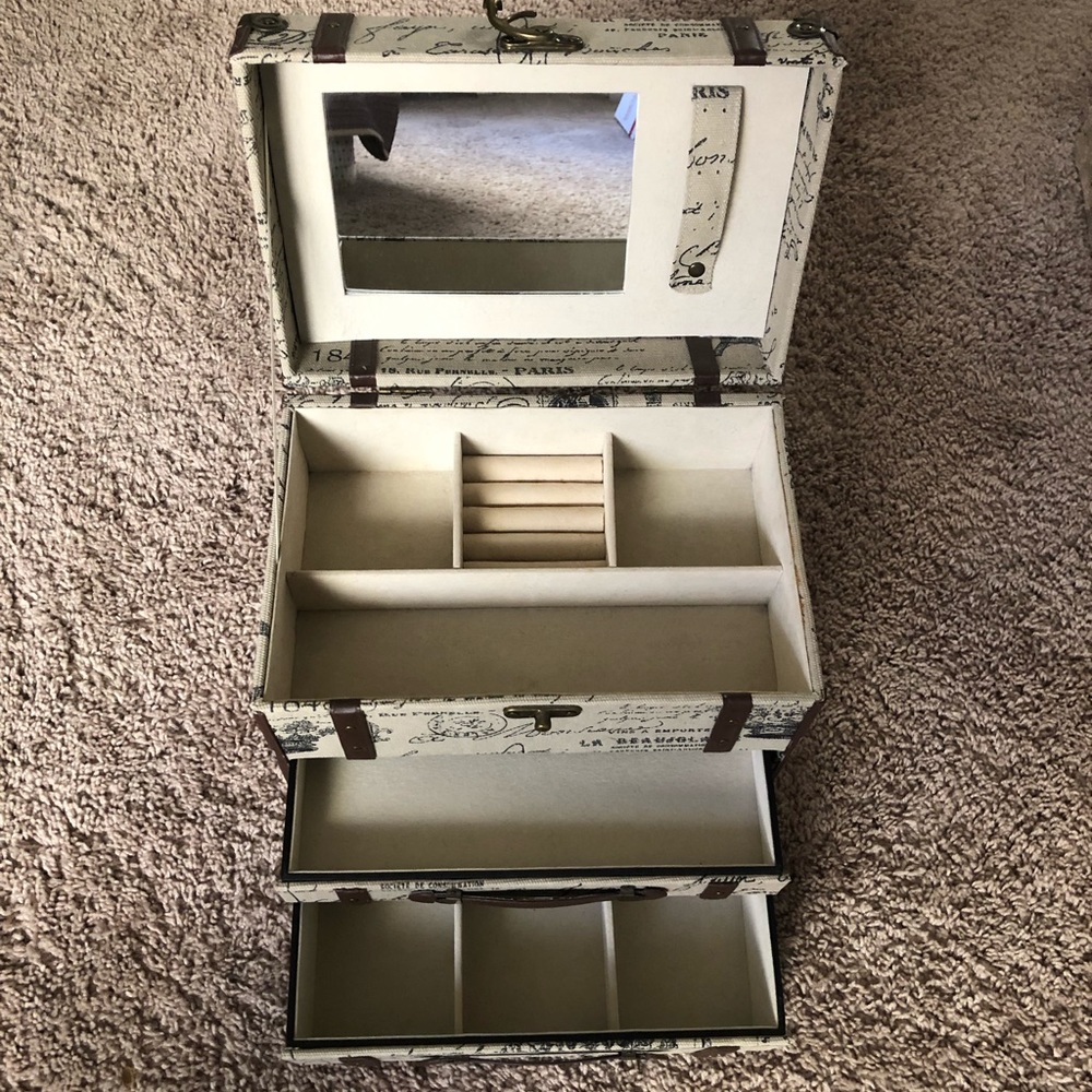 Vintage jewelry box